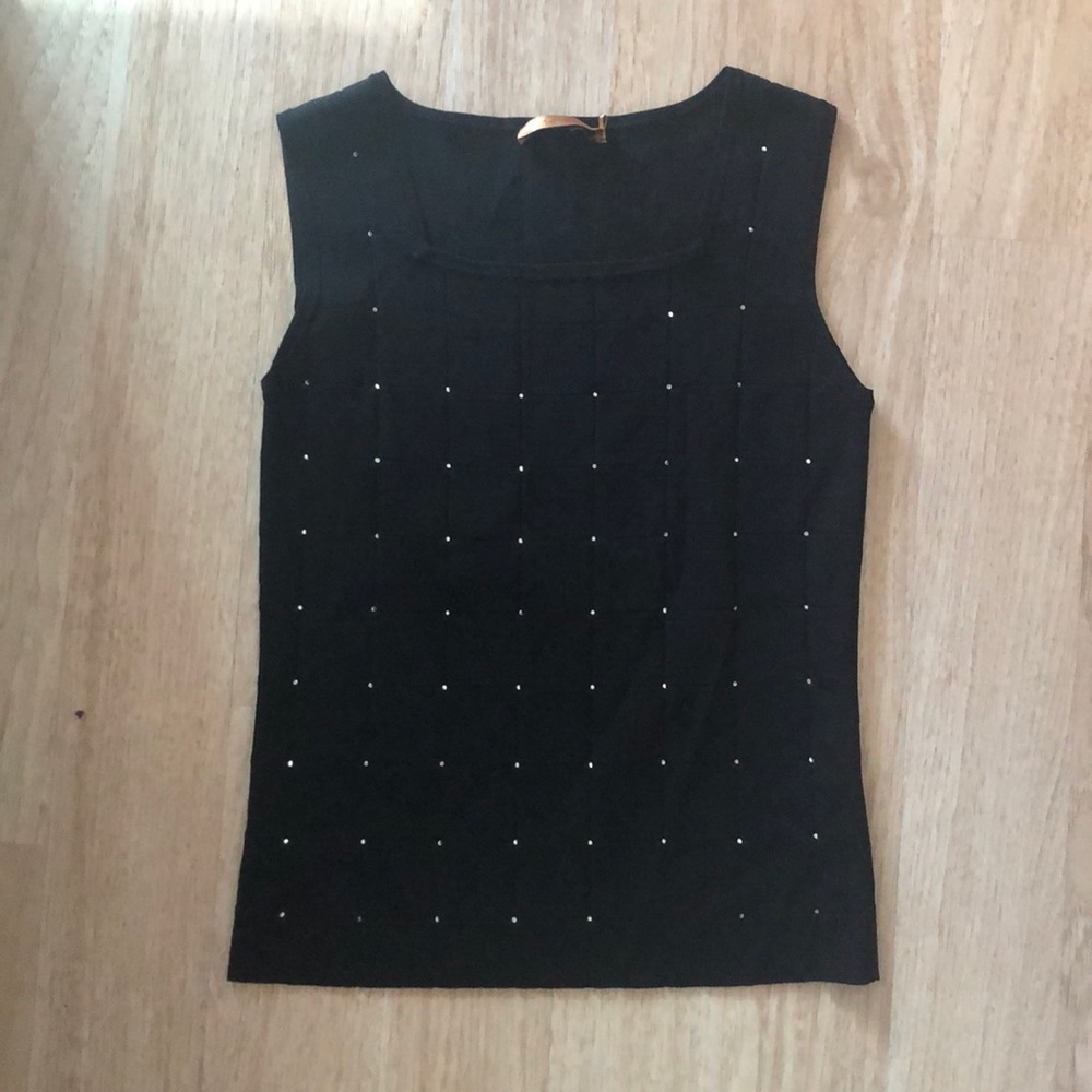 Black sleeves top